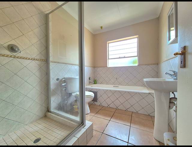 2 BEDROOM APARTMENT FOR SALE IN VAN DYK PARK